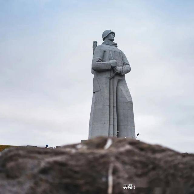 在世界尽头排长队坐最孤独秋千尊龙AG网站中国人北极圈春运(图15)