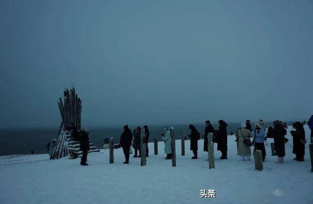 在世界尽头排长队坐最孤独秋千尊龙AG网站中国人北极圈春运(图19)