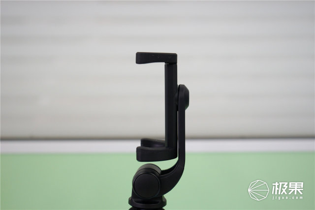 拍杆蓝牙操控还能客串三脚架尊龙凯时带遥控