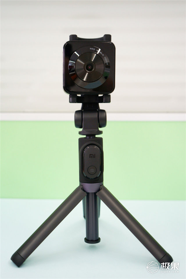 拍杆蓝牙操控还能客串三脚架尊龙凯时带遥控器的小米自(图6)