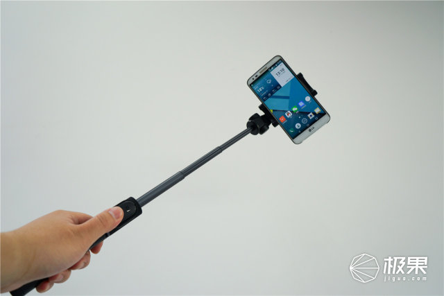 拍杆蓝牙操控还能客串三脚架尊龙凯时带遥控器的小米自(图8)