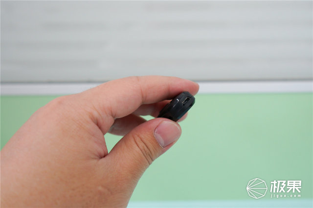 拍杆蓝牙操控还能客串三脚架尊龙凯时带遥控器的小米自(图9)